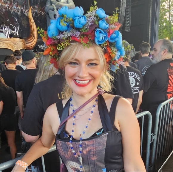 Meet your Posher, Amanda - Picture 1 of 1